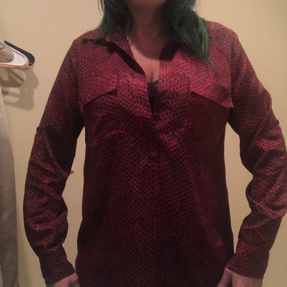 Red python blouse - Picture 3 of 7